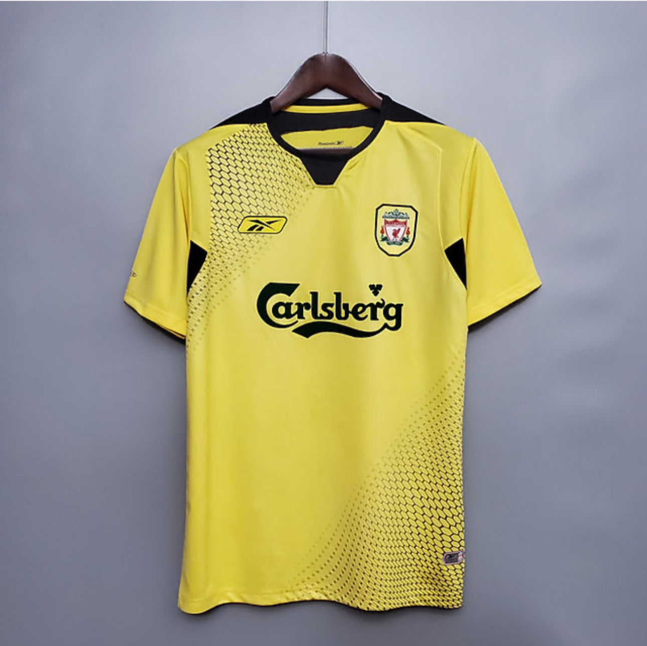 Liverpool 2004/2005 away retro